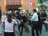 街頭悍婦打架場(chǎng)面火爆