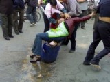 街頭悍婦打架場(chǎng)面火爆
