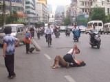 街上那些不淡定的人