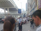 街上那些不淡定的人