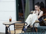 宋佳封面大片曝光 恬淡清新演繹早秋時(shí)尚